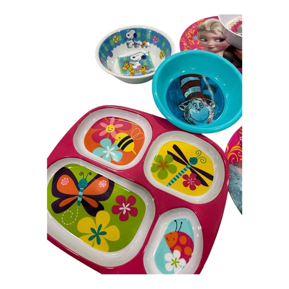 8 pieces of children’s dinnerware. A real steal - Picture 2 of 4